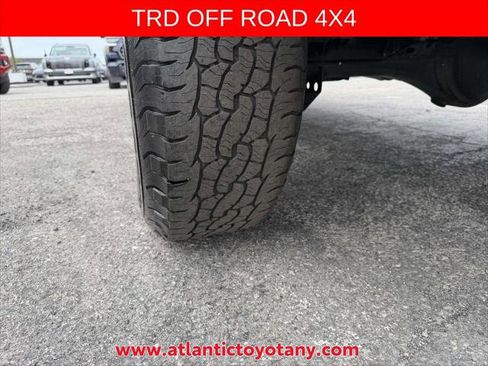 Certified 2024 Toyota Tacoma TRD Off-Road AWD/4WD image 35