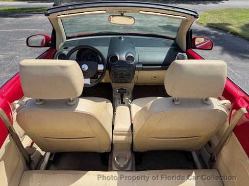 Used 2010 Volkswagen Beetle Convertible FWD image 27
