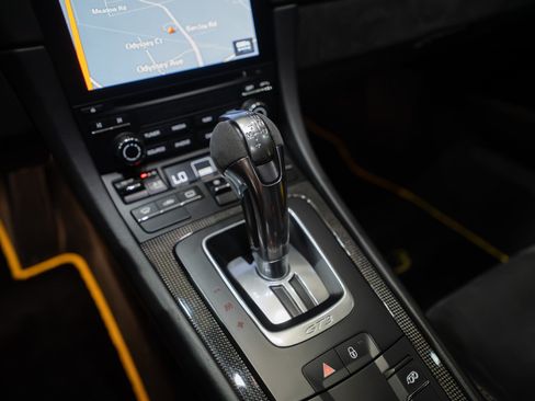 Used 2018 Porsche 911 GT3 RWD image 19