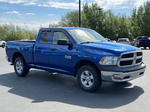 Used 2018 RAM 1500 ST w/ SXT Appearance Group AWD/4WD image 11