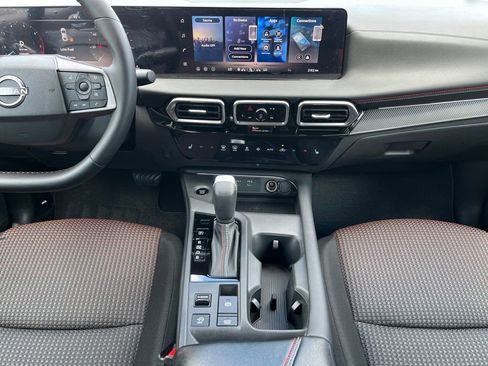 New 2026 Nissan Sentra SR image 3