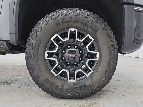 Used 2024 GMC Sierra 2500 AT4X w/ Snow Plow Prep/Camper Package image 19