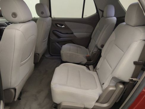 Used 2020 Chevrolet Traverse LT FWD image 18
