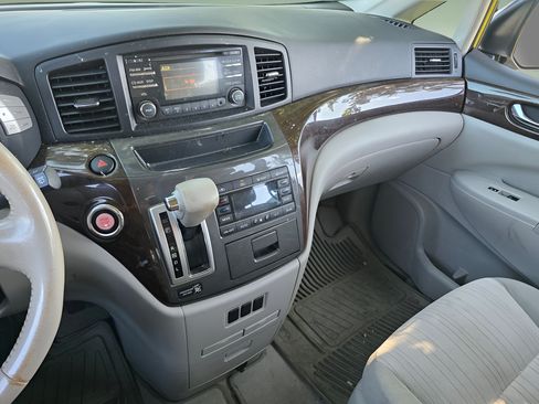Used 2014 Nissan Quest SV FWD image 23
