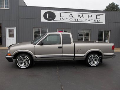 Used 1998 Chevrolet S10 Pickup LS w/ Preferred Equipment Group