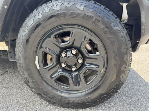 Used 2023 Jeep Wrangler Unlimited Sport AWD/4WD image 13