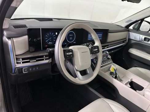 Used 2024 Hyundai Santa Fe Calligraphy image 13