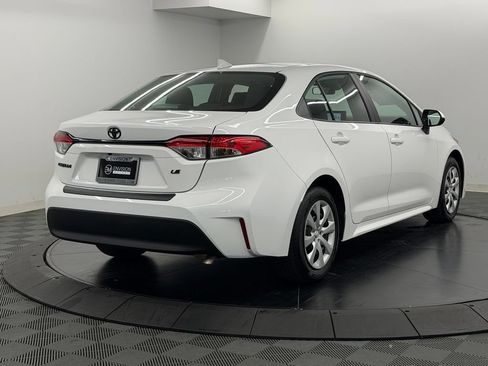 Certified 2025 Toyota Corolla LE FWD image 10
