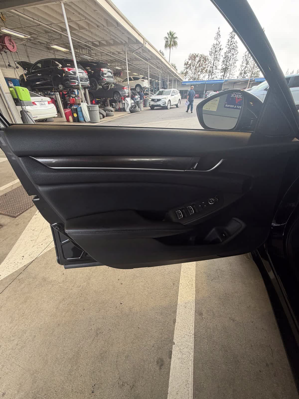 Used 2019 Honda Accord Sport image 14