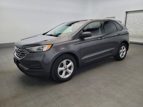 Used 2020 Ford Edge SE image 2