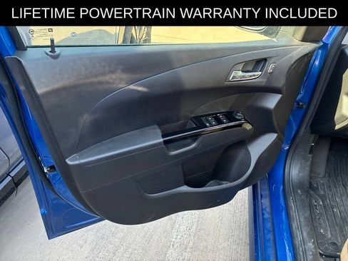 Used 2020 Chevrolet Sonic LT w/ Convenience Package FWD image 8