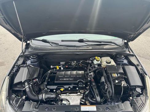 Used 2015 Chevrolet Cruze LT w/ Technology Package image 23