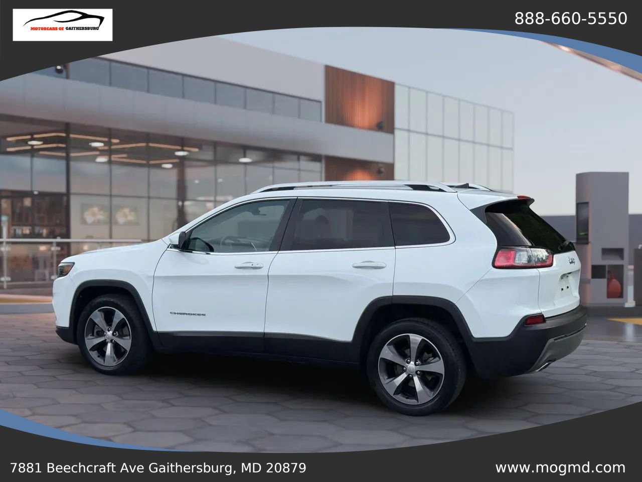 Used 2019 Jeep Cherokee Limited FWD image 12