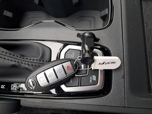 New 2026 Nissan Frontier SV w/ SV Convenience Package image 30