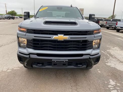 Used 2024 Chevrolet Silverado 2500 Custom w/ Custom Value Package AWD/4WD image 9