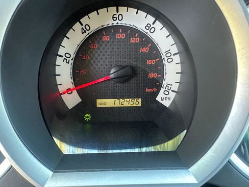 Used 2012 Toyota Tacoma PreRunner w/ TRD Sport Pkg image 31