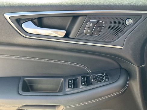 Used 2022 Ford Edge Titanium AWD/4WD image 23