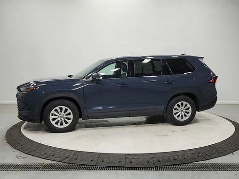 Used 2025 Toyota Grand Highlander FWD image 4