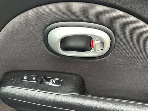 Used 2018 Kia Soul + image 22