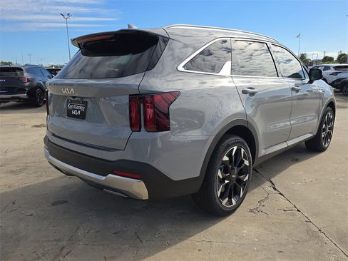 New 2026 Kia Sorento EX image 8