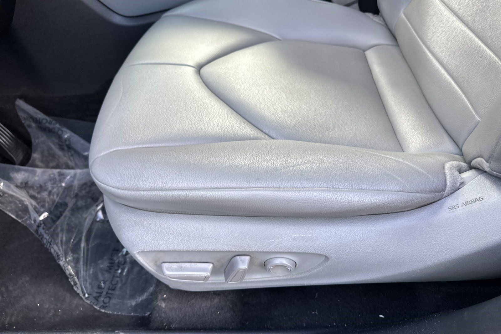 Used 2021 Toyota Highlander XLE AWD/4WD image 14