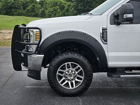 Used 2019 Ford F250 XL w/ STX Appearance Package AWD/4WD image 9