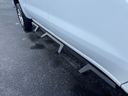 Used 2024 Chevrolet Silverado 1500 LT image 12