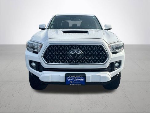 Used 2019 Toyota Tacoma TRD Sport image 3