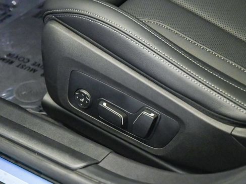 Used 2026 BMW 330i xDrive Sedan w/ Premium Package AWD/4WD image 23