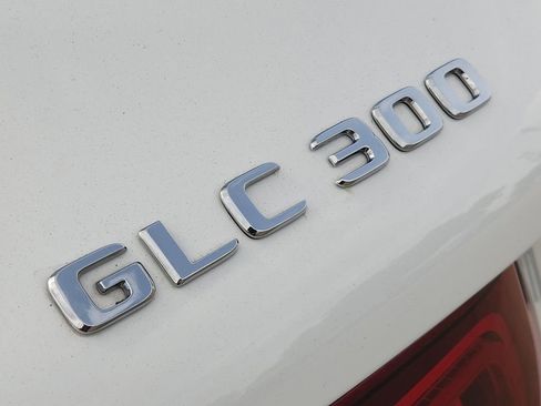 Used 2020 Mercedes-Benz GLC 300 image 12