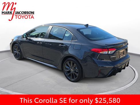 Used 2026 Toyota Corolla SE image 13