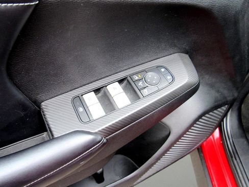 Used 2024 Mitsubishi Outlander AWD image 16