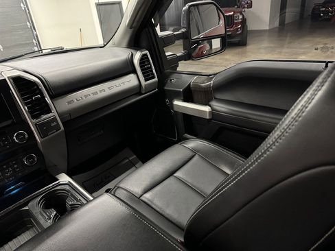 Used 2021 Ford F350 Lariat w/ Lariat Ultimate Package image 31