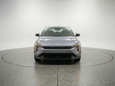 Used 2025 Kia K4 LXS image 2