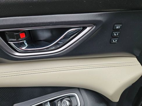 Used 2019 Subaru Ascent Limited w/ Popular Package #3 image 19