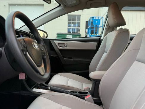 Used 2016 Toyota Corolla LE image 16