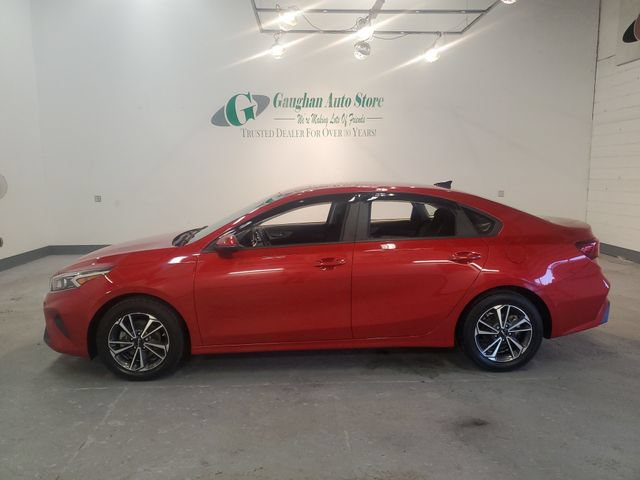 Used 2023 Kia Forte LXS w/ LXS Technology Package FWD image 3