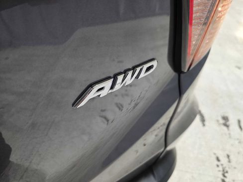 Used 2018 Honda HR-V EX-L image 16