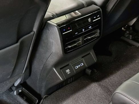 Used 2024 Acura MDX w/ Technology Package FWD image 17
