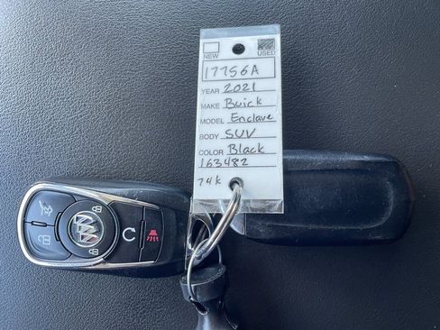 Used 2021 Buick Enclave Avenir w/ Avenir Technology Package image 18