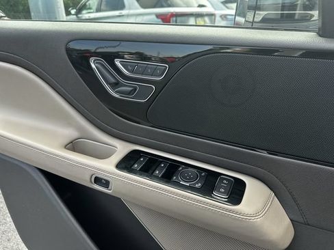 Certified 2023 Lincoln Aviator AWD w/ Premium Package image 31