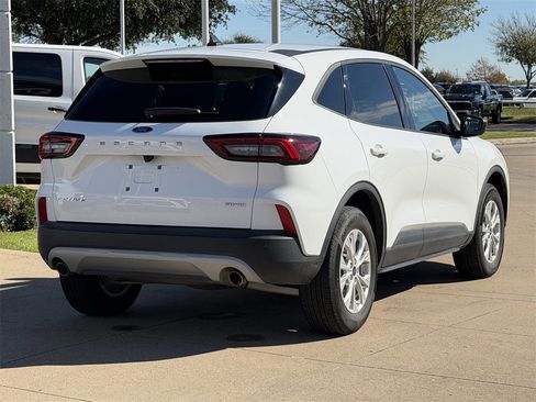 Used 2025 Ford Escape Active image 4