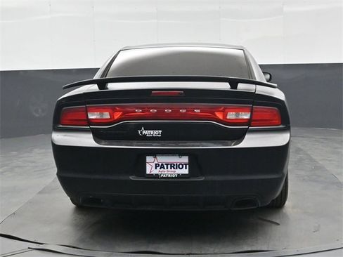 Used 2012 Dodge Charger SE image 5