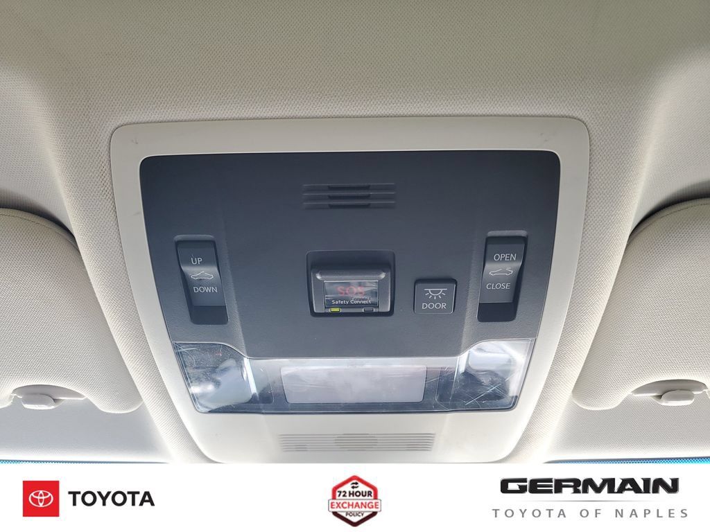 Used 2020 Lexus ES 300h w/ Premium Package FWD image 35