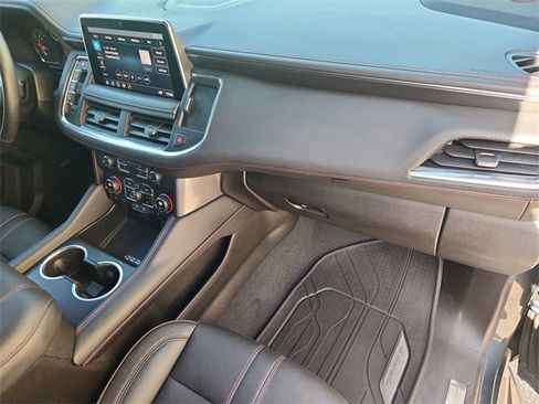 Used 2021 Chevrolet Suburban RST w/ Luxury Package image 28