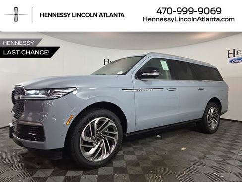New 2025 Lincoln Navigator L Reserve AWD/4WD image 1