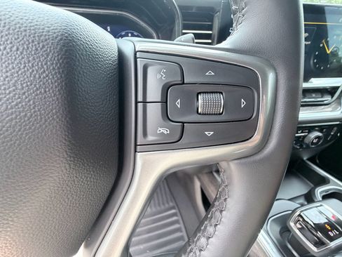 Used 2023 Chevrolet Silverado 1500 LTZ w/ LTZ Convenience Package II AWD/4WD image 15
