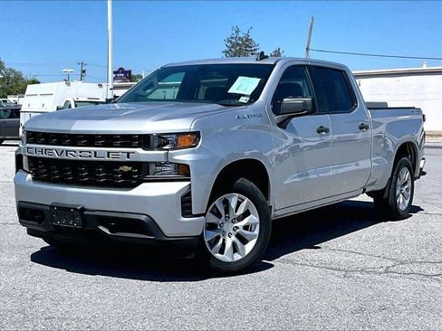 Used 2021 Chevrolet Silverado 1500 Custom image 2