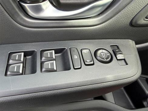 New 2025 Honda Pilot Touring image 28