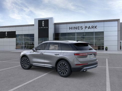 New 2026 Lincoln Corsair Reserve image 4